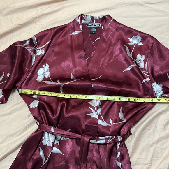 Vintage Halston Robe - Picture 2 of 6